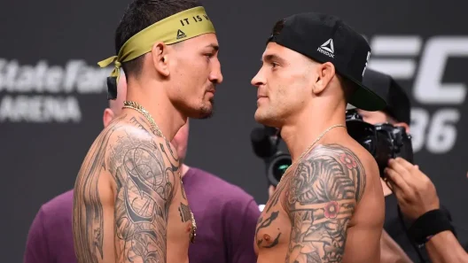 مشاهدة مباراة داستن بورييه وماكس هولواي بث مباشر اليوم 20-7-2025 نزال يو اف سي 318